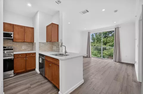 330 E Las Colinas Blvd E #240, Irving, TX 75039