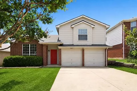 10213 Winkler Dr, Fort Worth, TX 76108