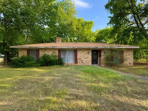 208 SW 4th St, Kerens, TX 75144
