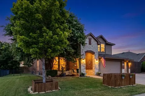 15647 Gatehouse Dr, Roanoke, TX 76262