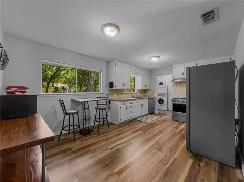 Kitchen - 703 Whitener Rd, Euless, TX 76040 photo 4 of 4