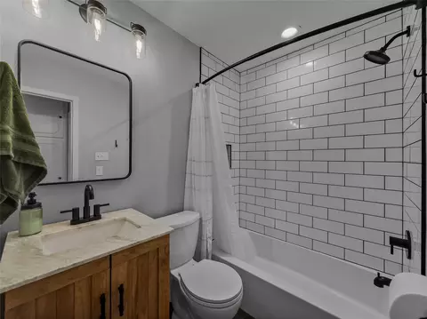 Bath - 703 Whitener Rd, Euless, TX 76040 photo 1 of 2