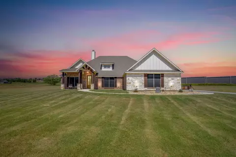 4017 Crick Ct, Weatherford, TX 76087