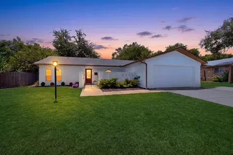 1509 Linwood Ln, Edgecliff Village, TX 76134