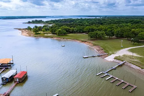 301 Cedar Point Cir, Gordonville, TX 76245