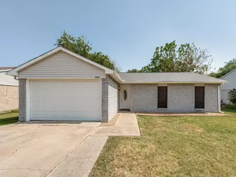 5225 Knox Dr, The Colony, TX 75056
