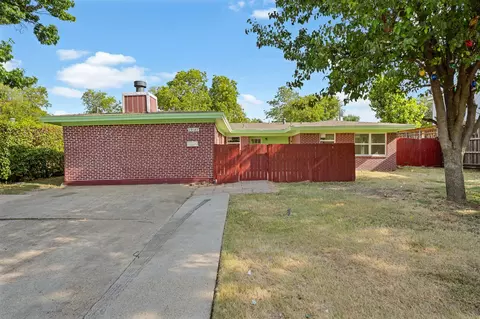 13545 Flagstone Ln, Dallas, TX 75240