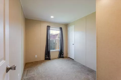 Bedroom - 126 Starry Sky Ct, Springtown, TX 76082 photo 4 of 5