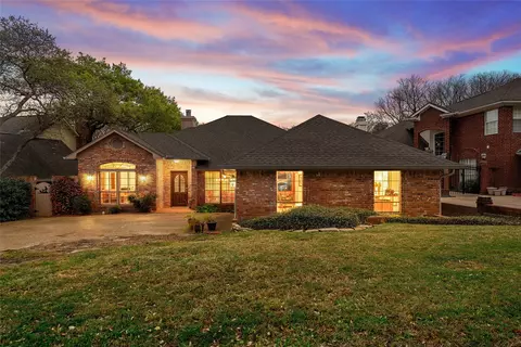 99 Sugar Creek Pl, Woodway, TX 76712