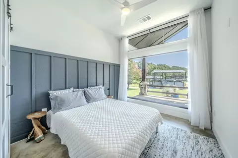Bedroom - 136 Deer Park Loop, Mabank, TX 75156 photo 1 of 2