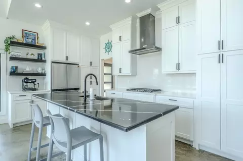 Kitchen - 136 Deer Park Loop, Mabank, TX 75156 photo 1 of 1