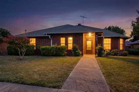 303 Stoneybrook Dr, Wylie, TX 75098