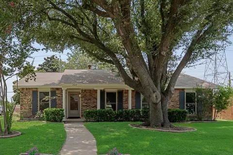 2012 Apple Valley Rd, Plano, TX 75023