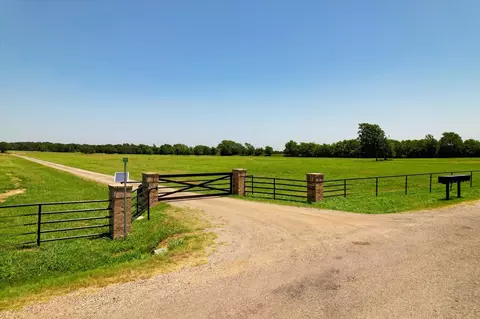 60 Ribbonwood Trl, Collinsville, TX 76233