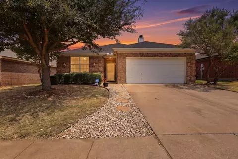213 Sardius Blvd, Granbury, TX 76049