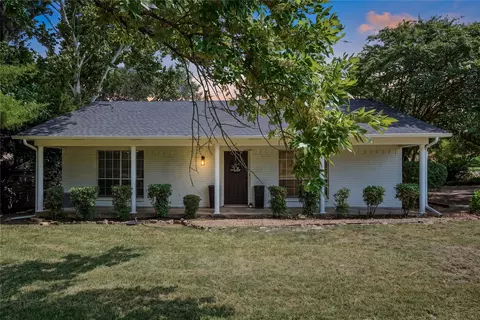 902 Williams St, Rockwall, TX 75087