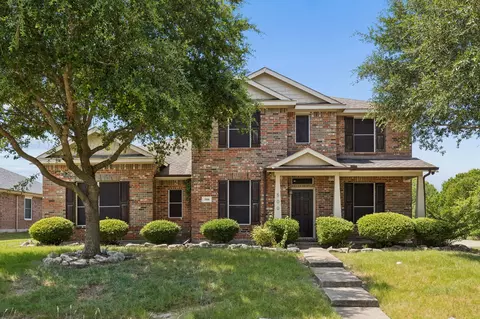 500 Golden Bell Dr, Glenn Heights, TX 75154