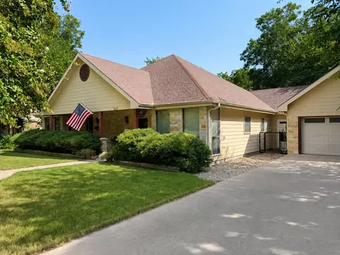 527 W Roberts St, Gorman, TX 76454