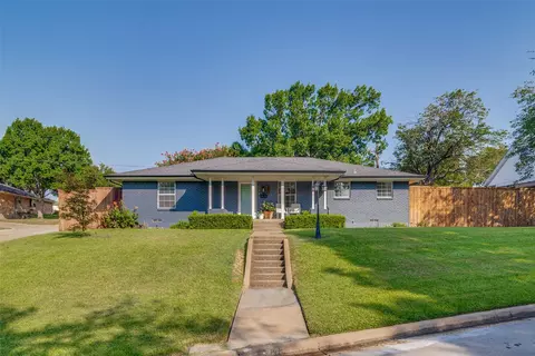 301 Valley Dr, Rockwall, TX 75087
