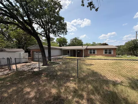 1832 Smokehouse Rd, Granbury, TX 76049