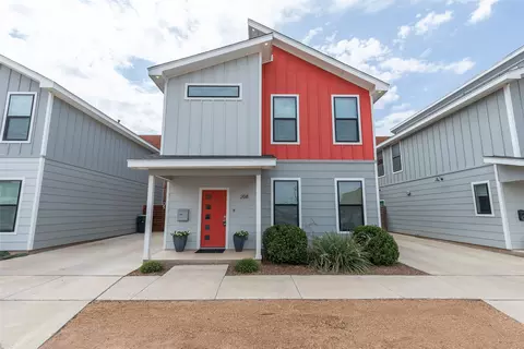 208 Pecan St, Abilene, TX 79602