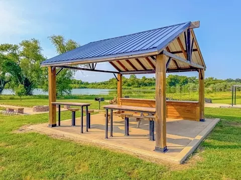 5098 Waterfront Rd, Kerens, TX 75144