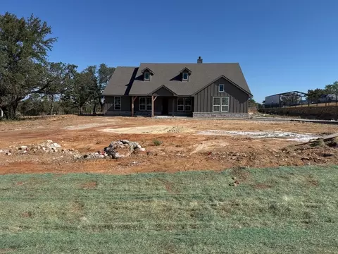 205 Oak Grove Way, Springtown, TX 76082