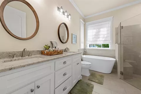Bath - 8305 Jonquil Dr, Waco, TX 76708 photo 4 of 6