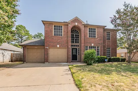 8112 Fireside Dr, North Richland Hills, TX 76182