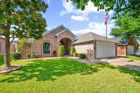 5425 Appalachian Way, Fort Worth, TX 76123