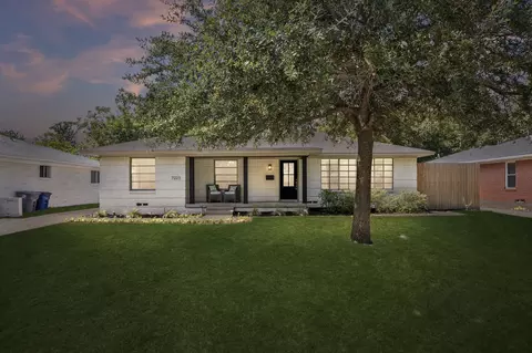 7223 Edgerton Dr, Dallas, TX 75231
