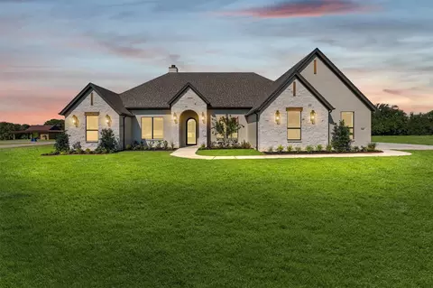 509 Acorn Trl, Granbury, TX 76049