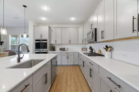 Kitchen - 1101 Pinnacle Breeze Dr, Haslet, TX 76052 photo 3 of 4