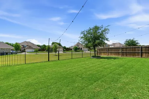 Exterior - 1101 Pinnacle Breeze Dr, Haslet, TX 76052 photo 3 of 6