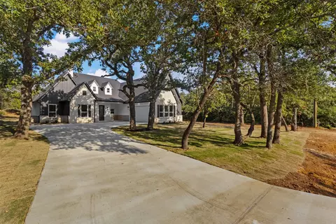 5609 Thousand Oaks Dr, Joshua, TX 76058