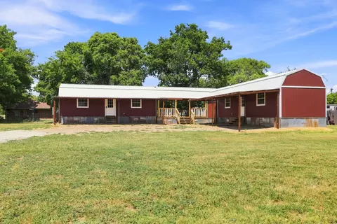 933 Scott, Honey Grove, TX 75446