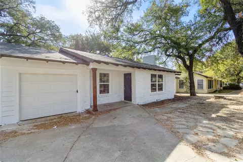 2029 Lynnhaven Rd, Fort Worth, TX 76103