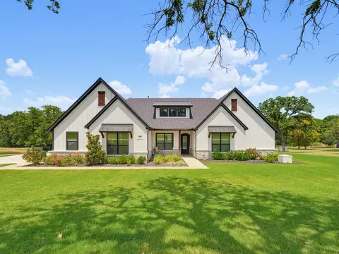 209 Rio Rancho Dr, Decatur, TX 76234