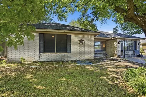 4041 Country Meadows Cir, Granbury, TX 76049