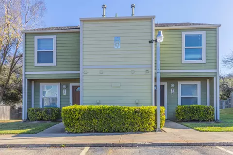 Exterior - 1500 Lake Shore Dr #802, Waco, TX 76708 photo 2 of 4