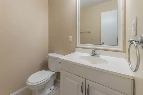 Bath - 1500 Lake Shore Dr #802, Waco, TX 76708 photo 1 of 2