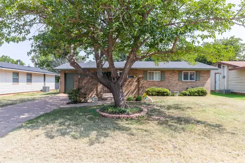 2934 S 28th St, Abilene, TX 79605