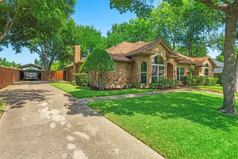 3704 Dahlia Dr, Grand Prairie, TX 75052