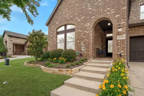 Exterior - 1120 8th St, Argyle, TX 76226 photo 7 of 7