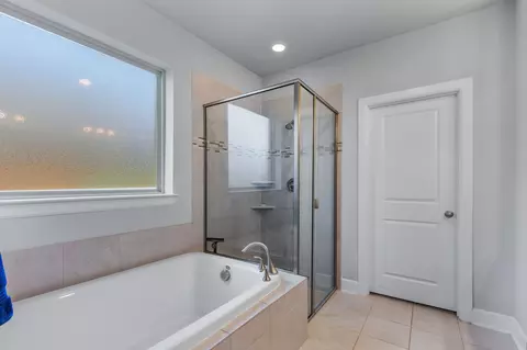 Bath - 1120 8th St, Argyle, TX 76226 photo 1 of 4