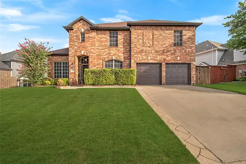 663 E Sandra Ln, Grand Prairie, TX 75052