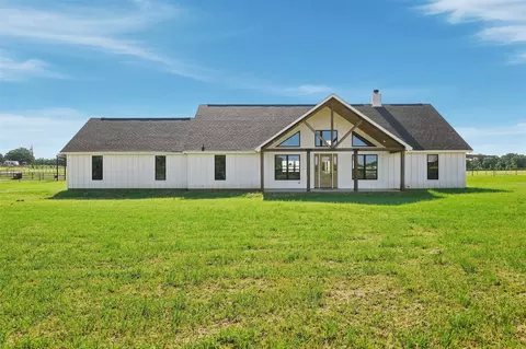 10 Keeter Ln, Lipan, TX 76462
