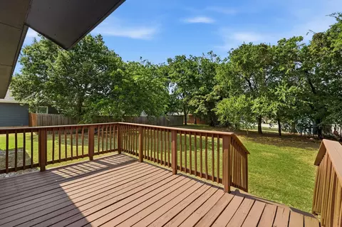Exterior - 214 Evans St, Pilot Point, TX 76258 photo 2 of 7