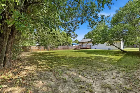 Exterior - 214 Evans St, Pilot Point, TX 76258 photo 7 of 7