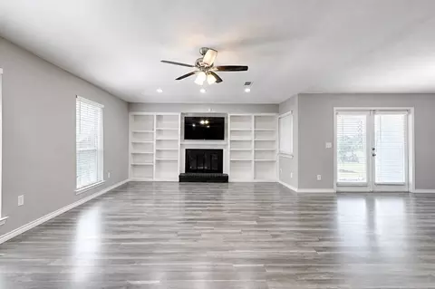 1223 Sequoia Dr, Desoto, TX 75115